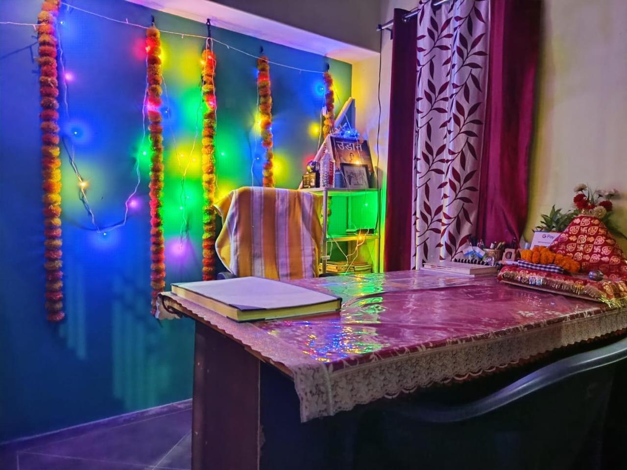 Jpm Guest House Varanasi Exterior foto
