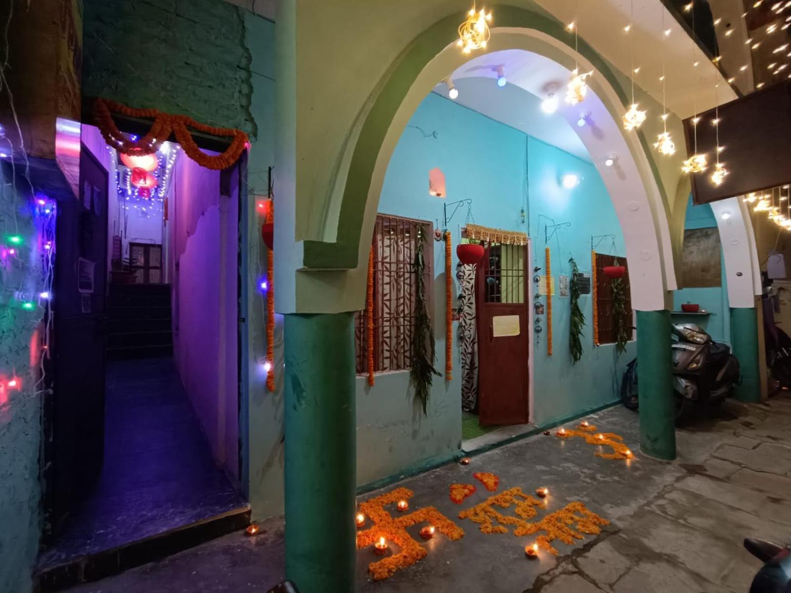 Jpm Guest House Varanasi Exterior foto