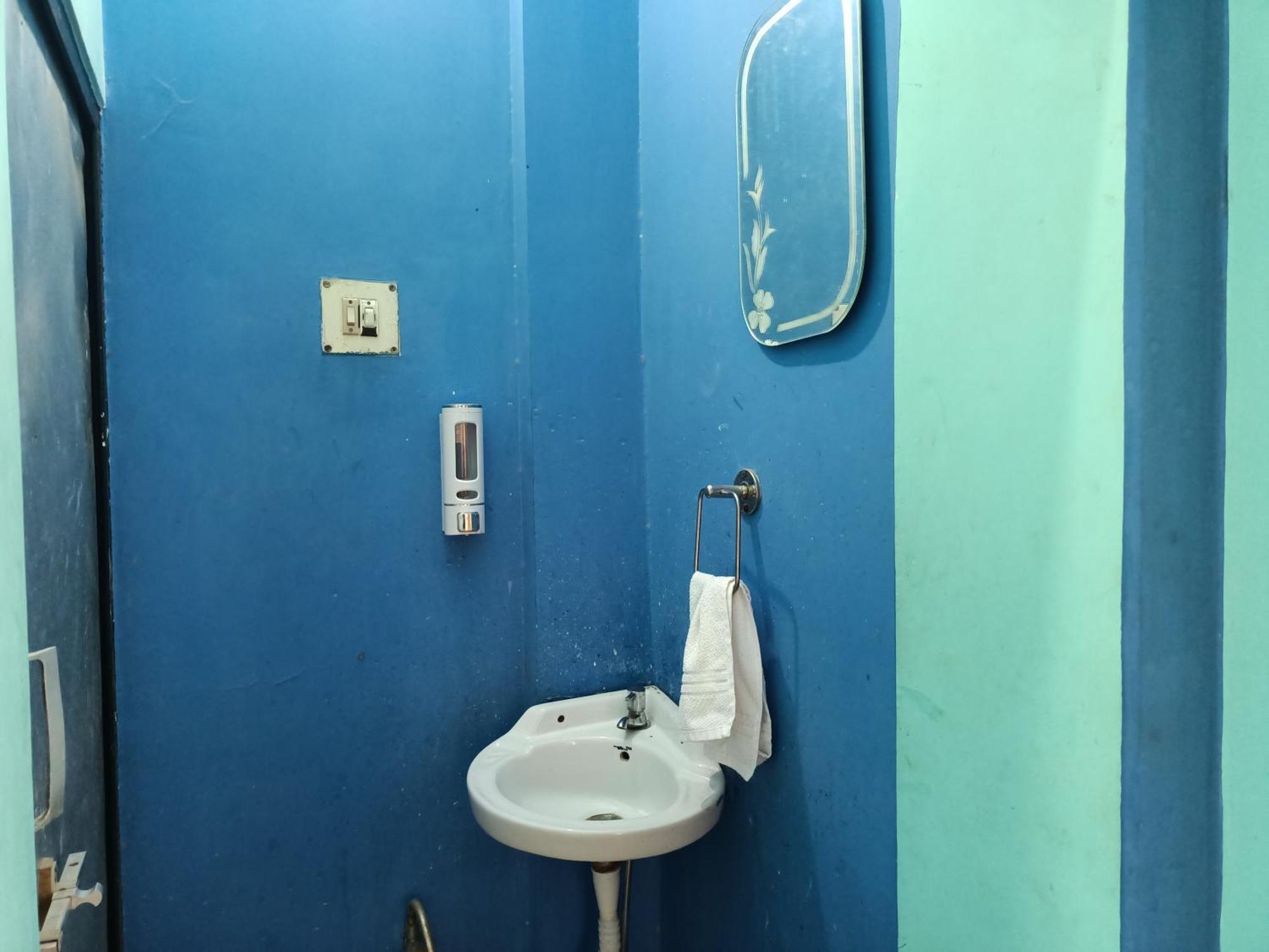 Jpm Guest House Varanasi Habitación foto