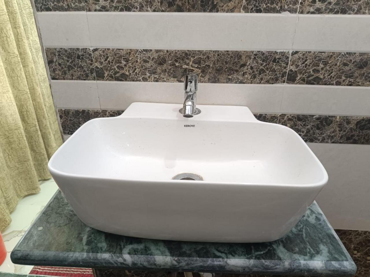 Jpm Guest House Varanasi Exterior foto