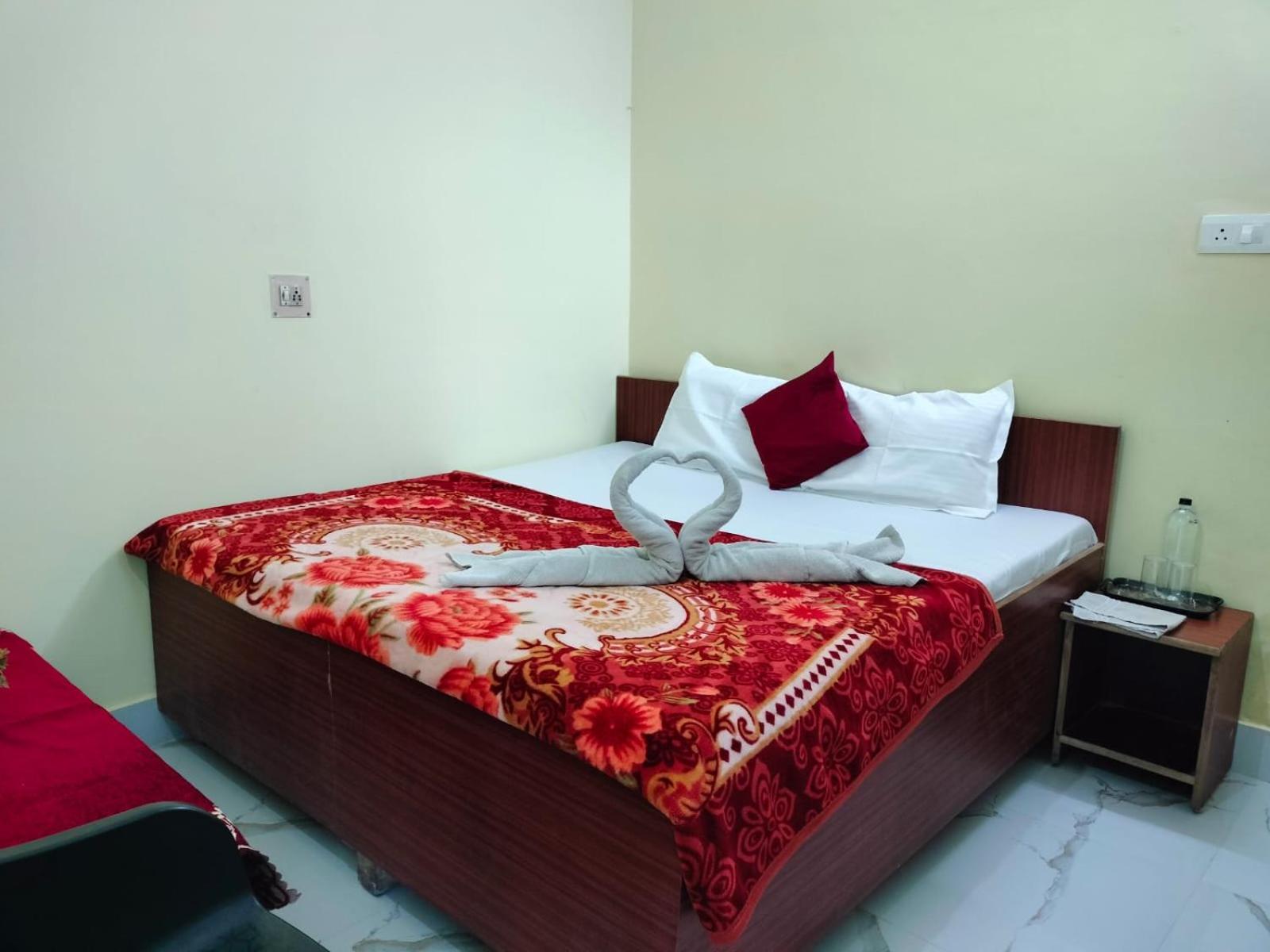 Jpm Guest House Varanasi Exterior foto
